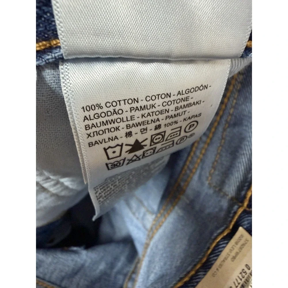 Levis please check
